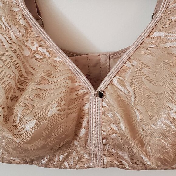 Breezies Bra - 40 D - Picture 2 of 5